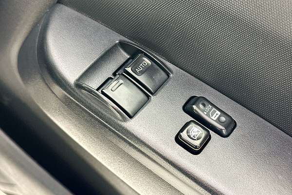 2018 Toyota Hiace COMMUTER (12 SEATS) KDH223R MY16