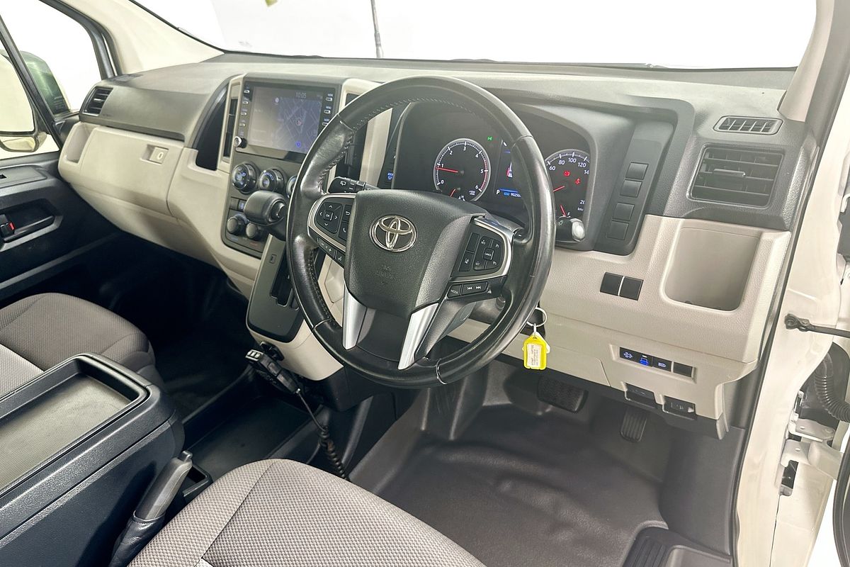 2022 Toyota Hiace SLWB COMMUTER (12 SEATS) GDH322R