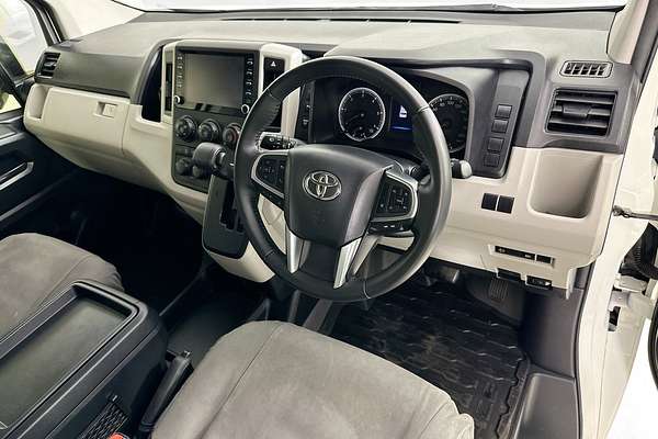 2022 Toyota Hiace SLWB COMMUTER (12 SEATS) GDH322R