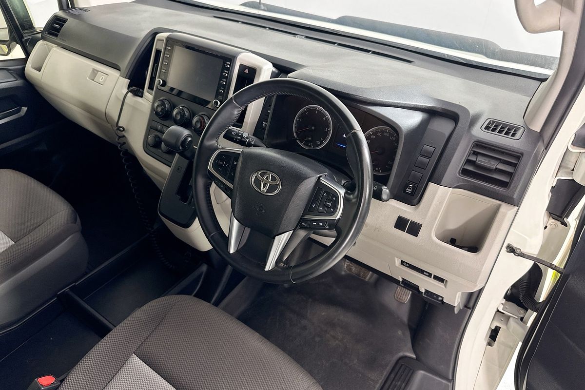 2021 Toyota Hiace SLWB COMMUTER (12 SEATS) GDH322R