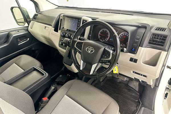 2021 Toyota Hiace SLWB COMMUTER (12 SEATS) GDH322R