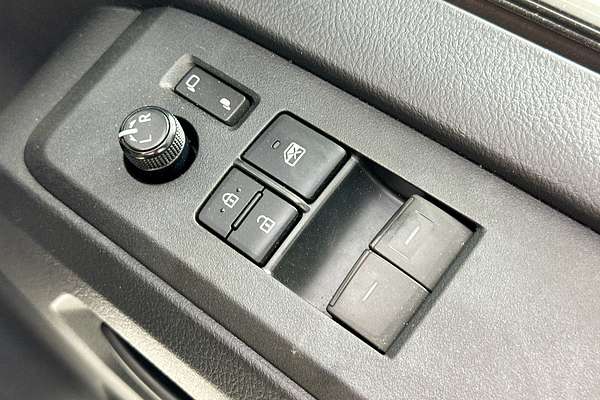 2021 Toyota Hiace SLWB COMMUTER (12 SEATS) GDH322R