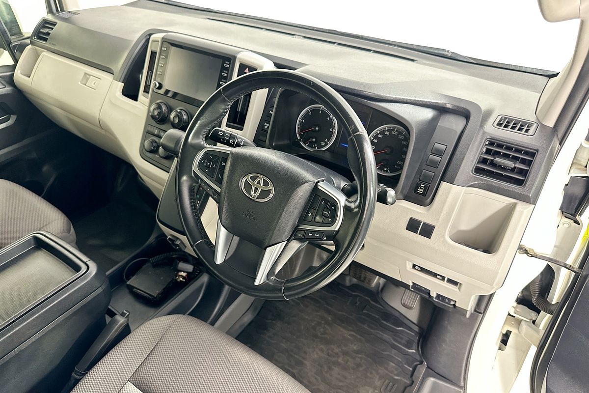 2022 Toyota Hiace SLWB COMMUTER (12 SEATS) GDH322R