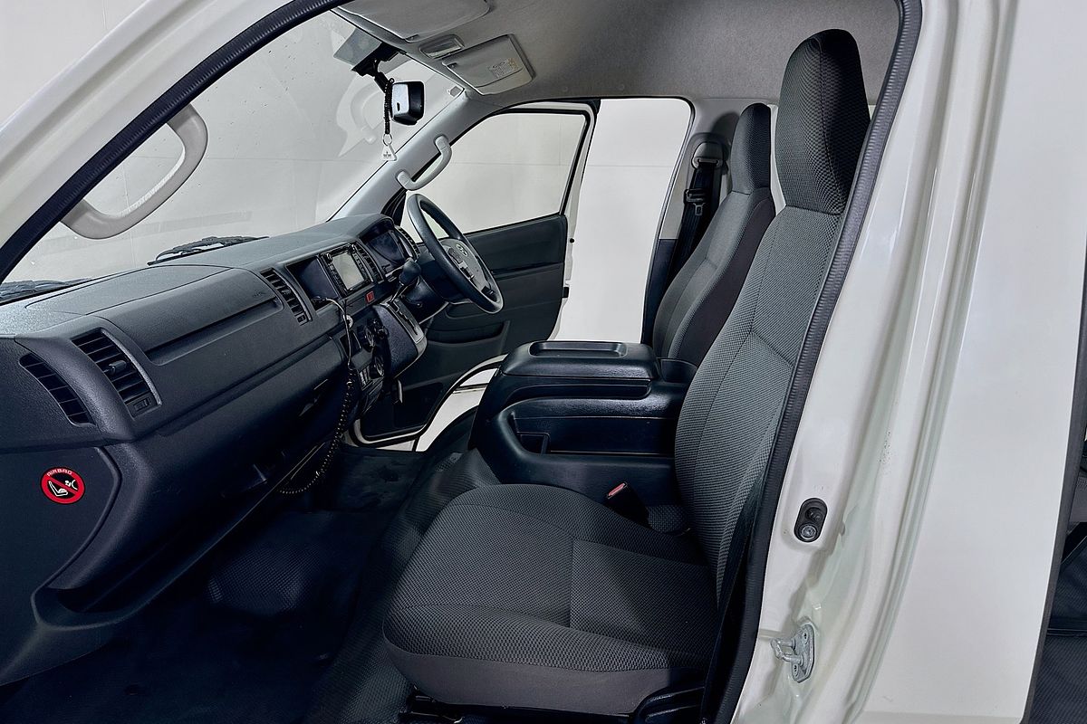 2018 Toyota HIACE COMMUTER KDH223R MY16