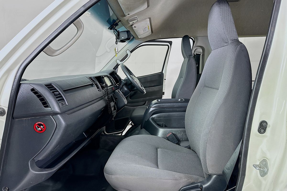 2018 Toyota Hiace COMMUTER (12 SEATS) KDH223R MY16