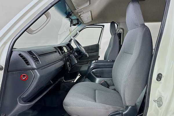 2018 Toyota Hiace COMMUTER (12 SEATS) KDH223R MY16