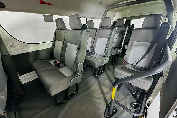2020 Toyota HIACE Commuter GDH322R