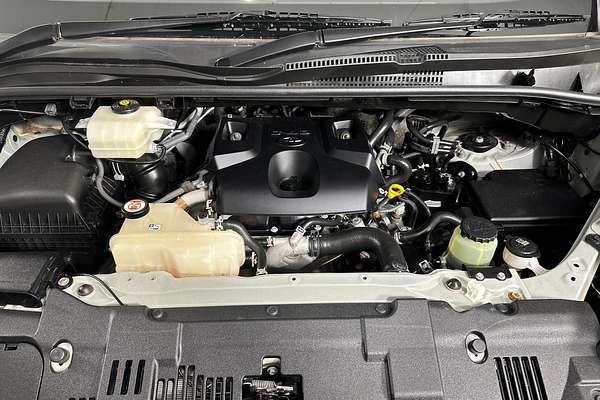2021 Toyota HIACE SLWB COMMUTER (12 SEATS) GDH322R