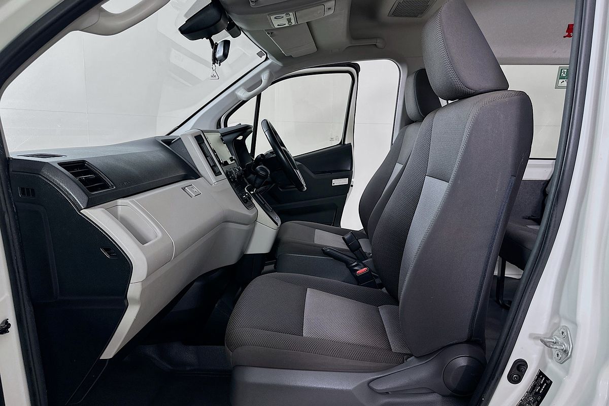 2021 Toyota HIACE SLWB COMMUTER (12 SEATS) GDH322R
