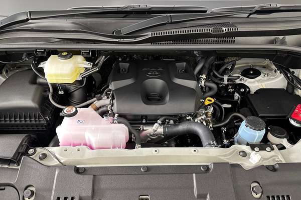 2025 Toyota Hiace SLWB COMMUTER (12 SEATS) GDH322R