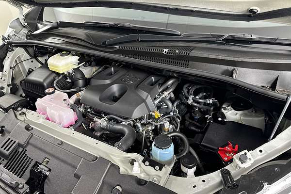 2025 Toyota Hiace SLWB COMMUTER (12 SEATS) GDH322R