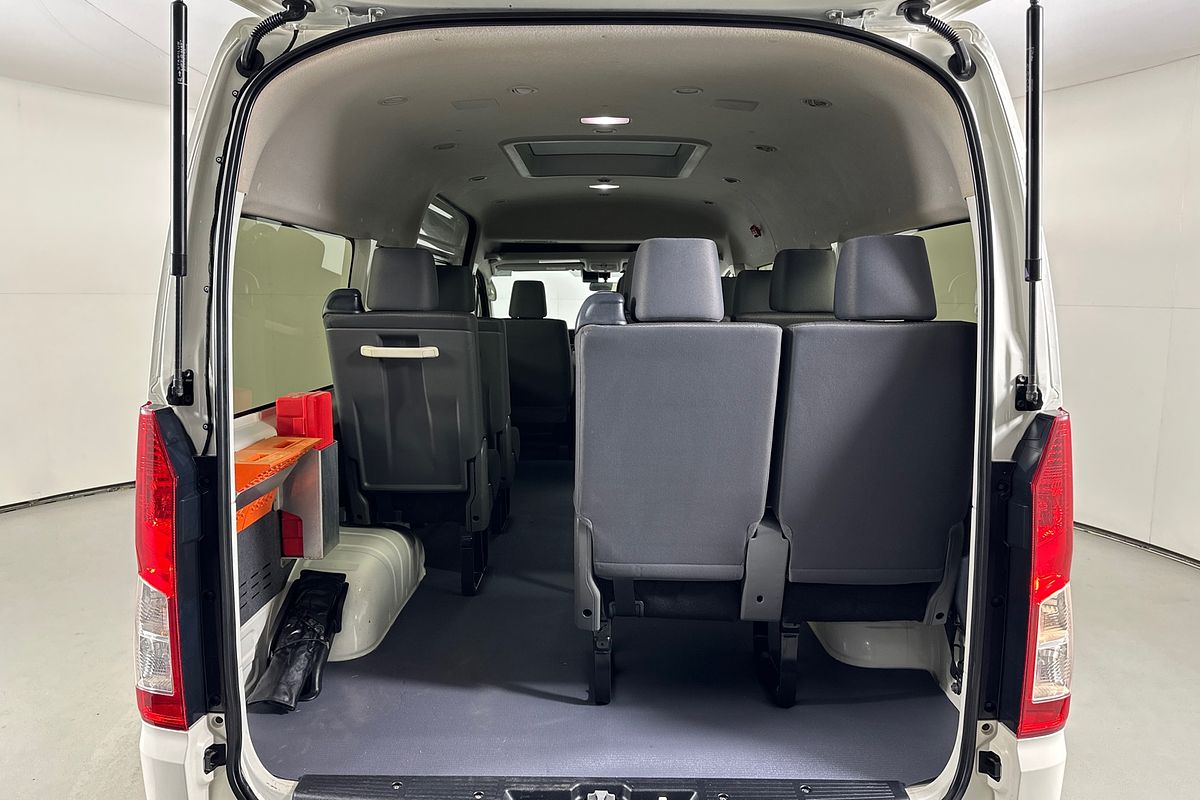 2023 Toyota Hiace SLWB COMMUTER (12 SEATS) GDH322R