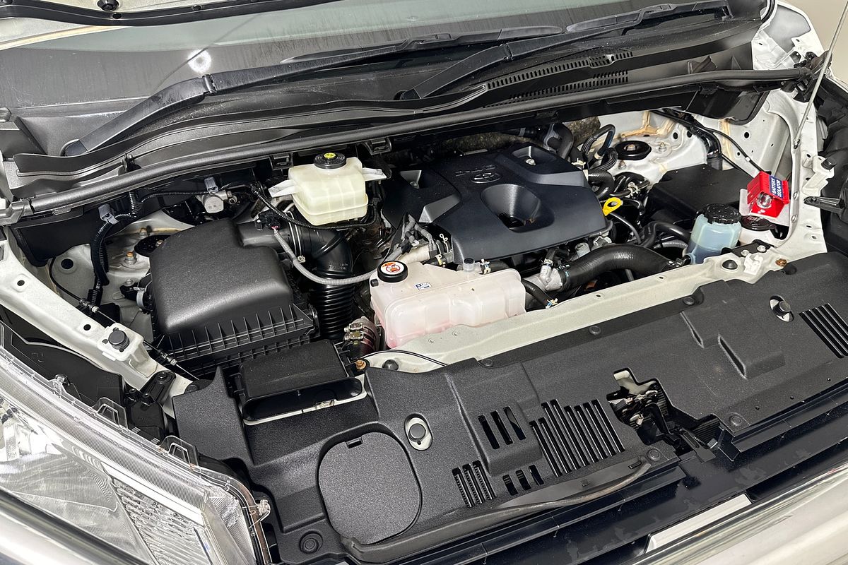 2024 Toyota Hiace SLWB COMMUTER (12 SEATS) GDH322R