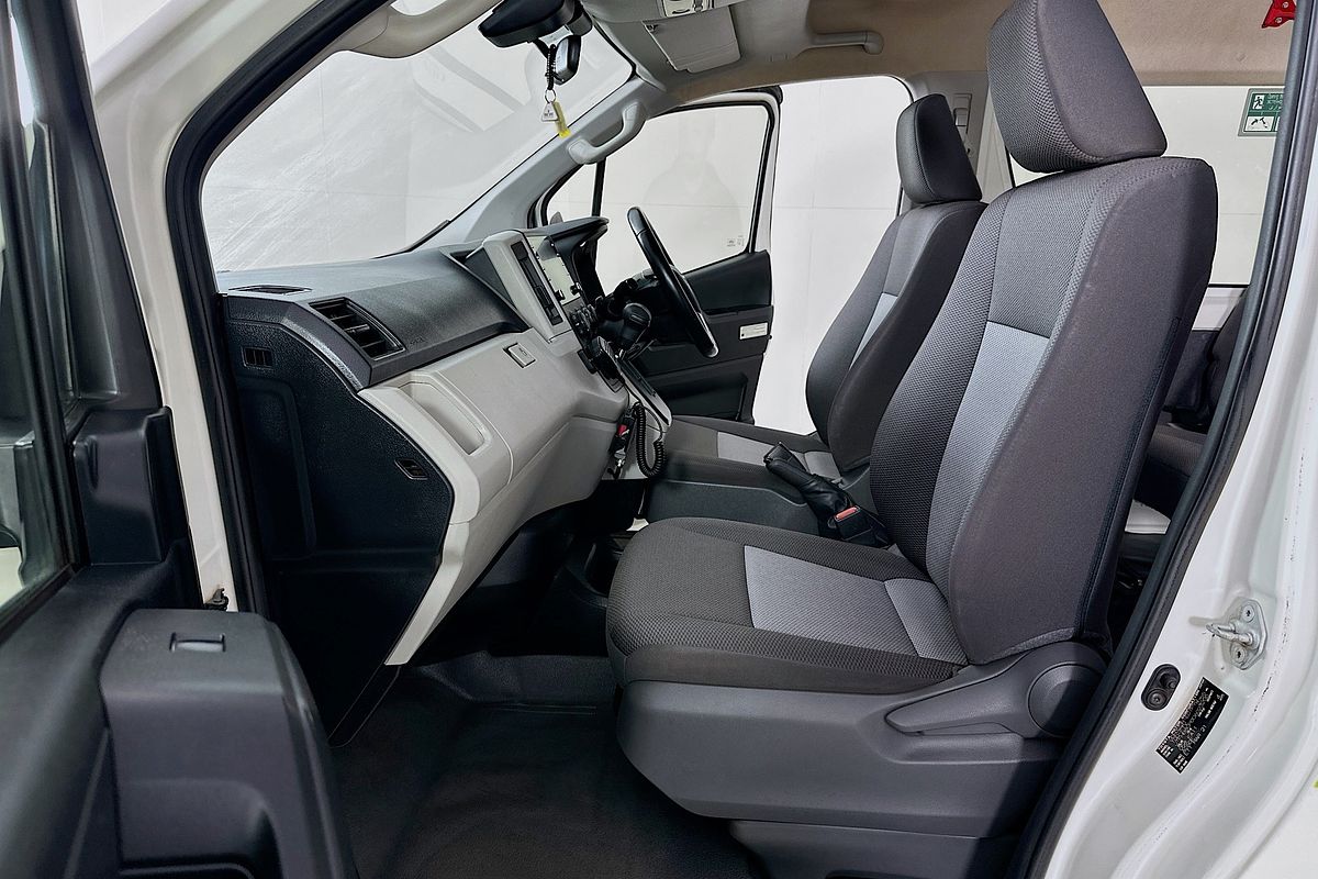 2021 Toyota Hiace SLWB COMMUTER (12 SEATS) GDH322R