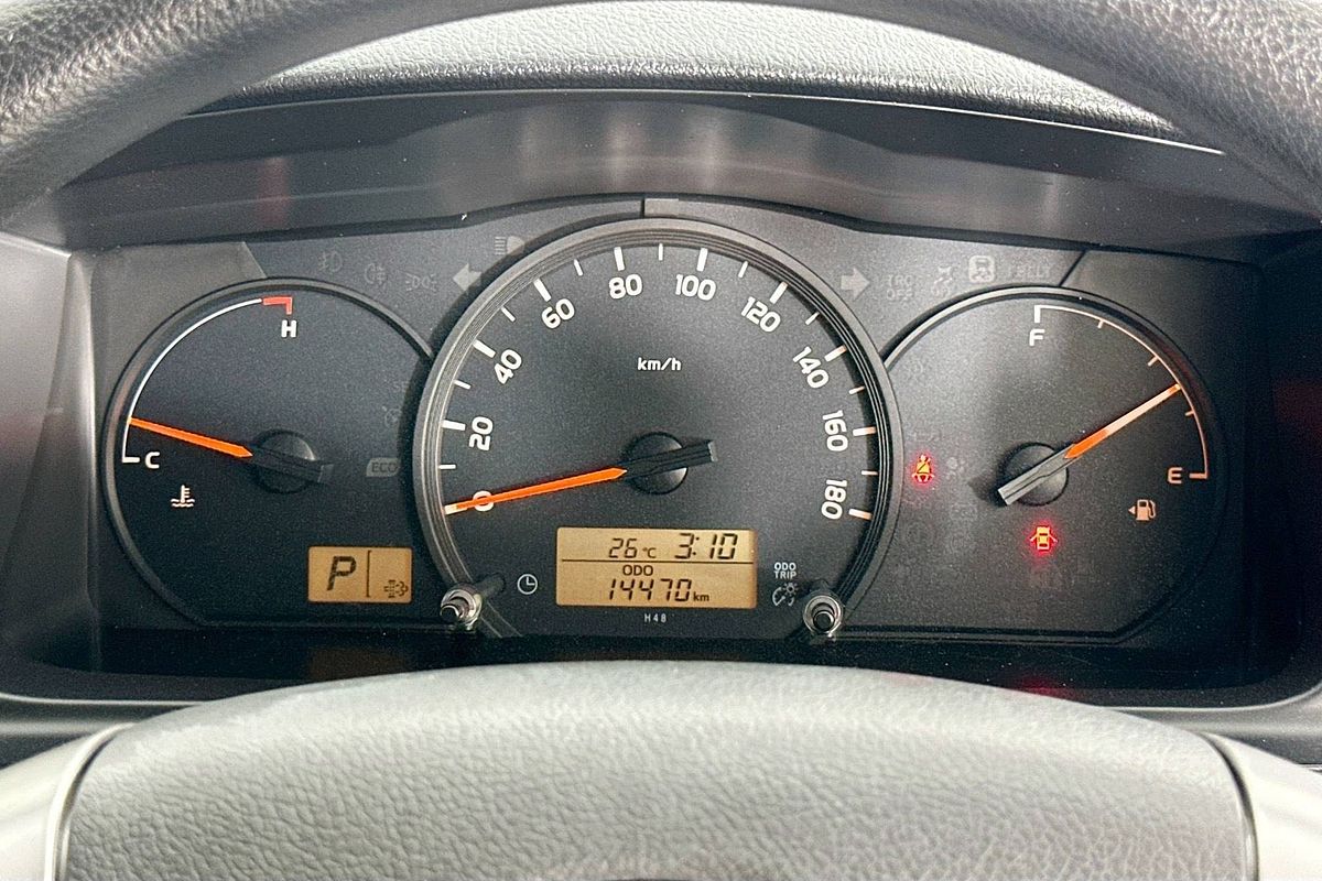 2017 Toyota Hiace COMMUTER KDH223R MY16