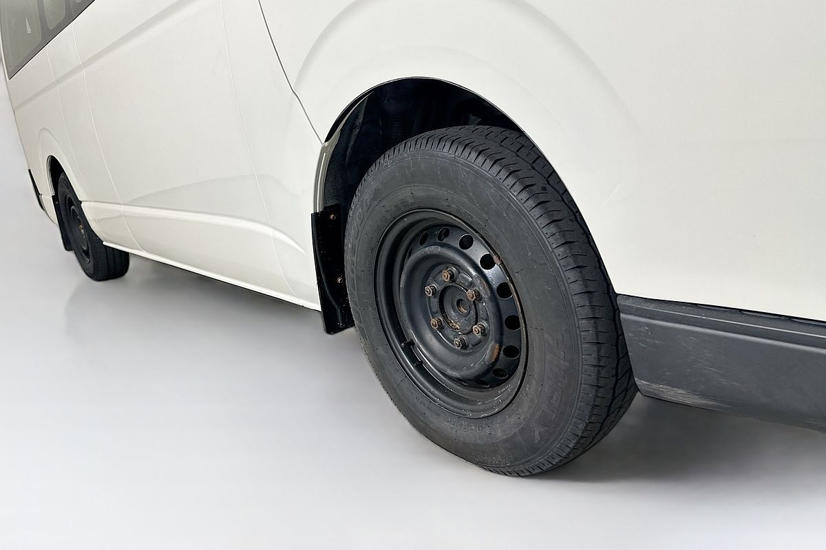 2018 Toyota HIACE COMMUTER KDH223R MY16 ELWB High Roof