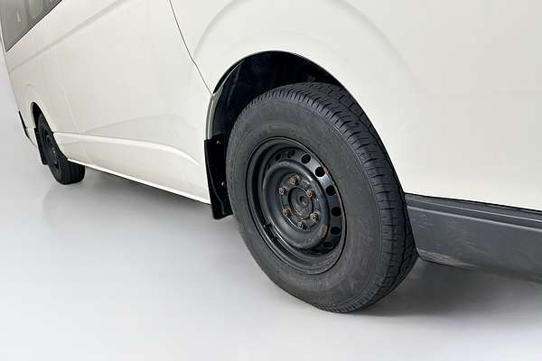 2018 Toyota HIACE COMMUTER KDH223R MY16 ELWB High Roof