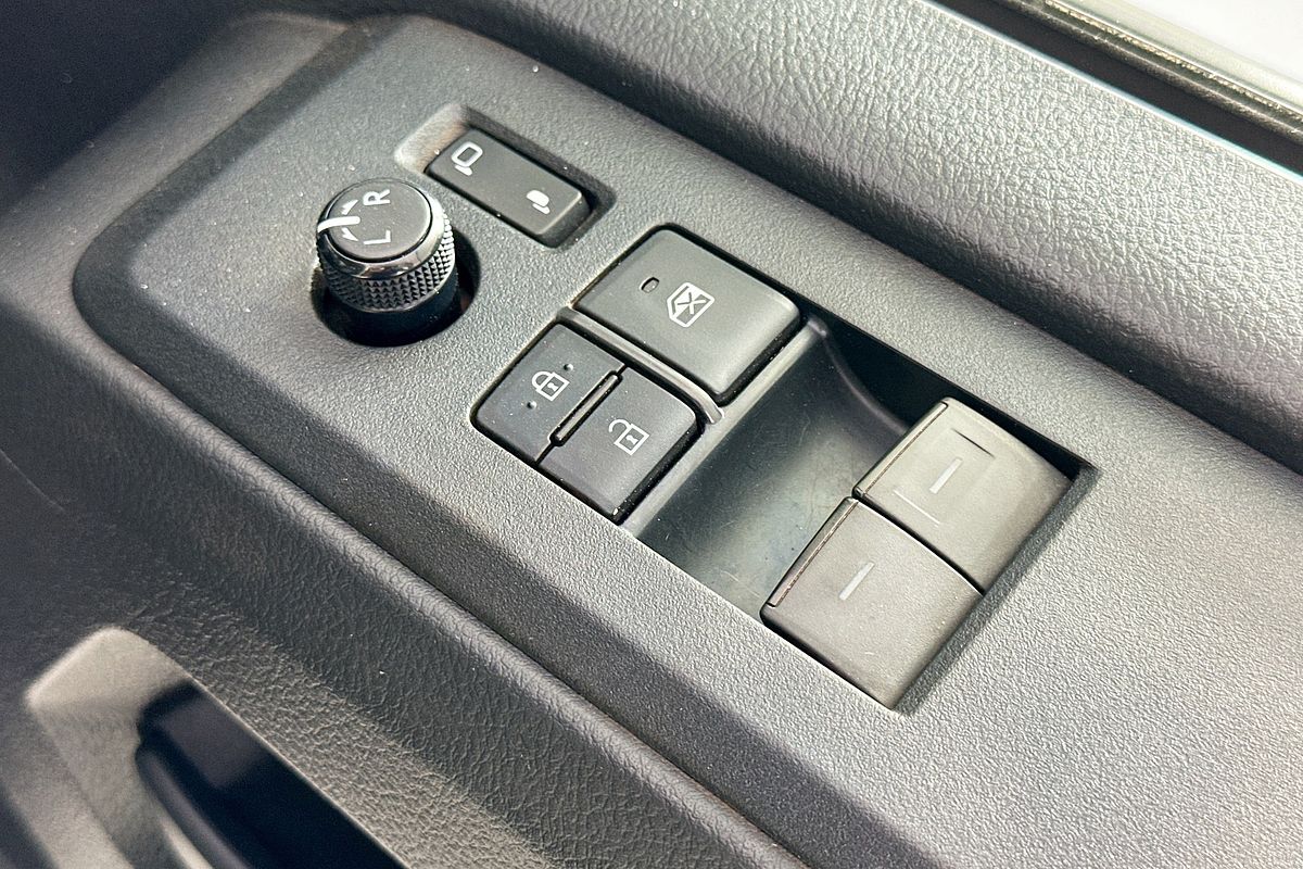 2021 Toyota Hiace SLWB COMMUTER (12 SEATS) GDH322R