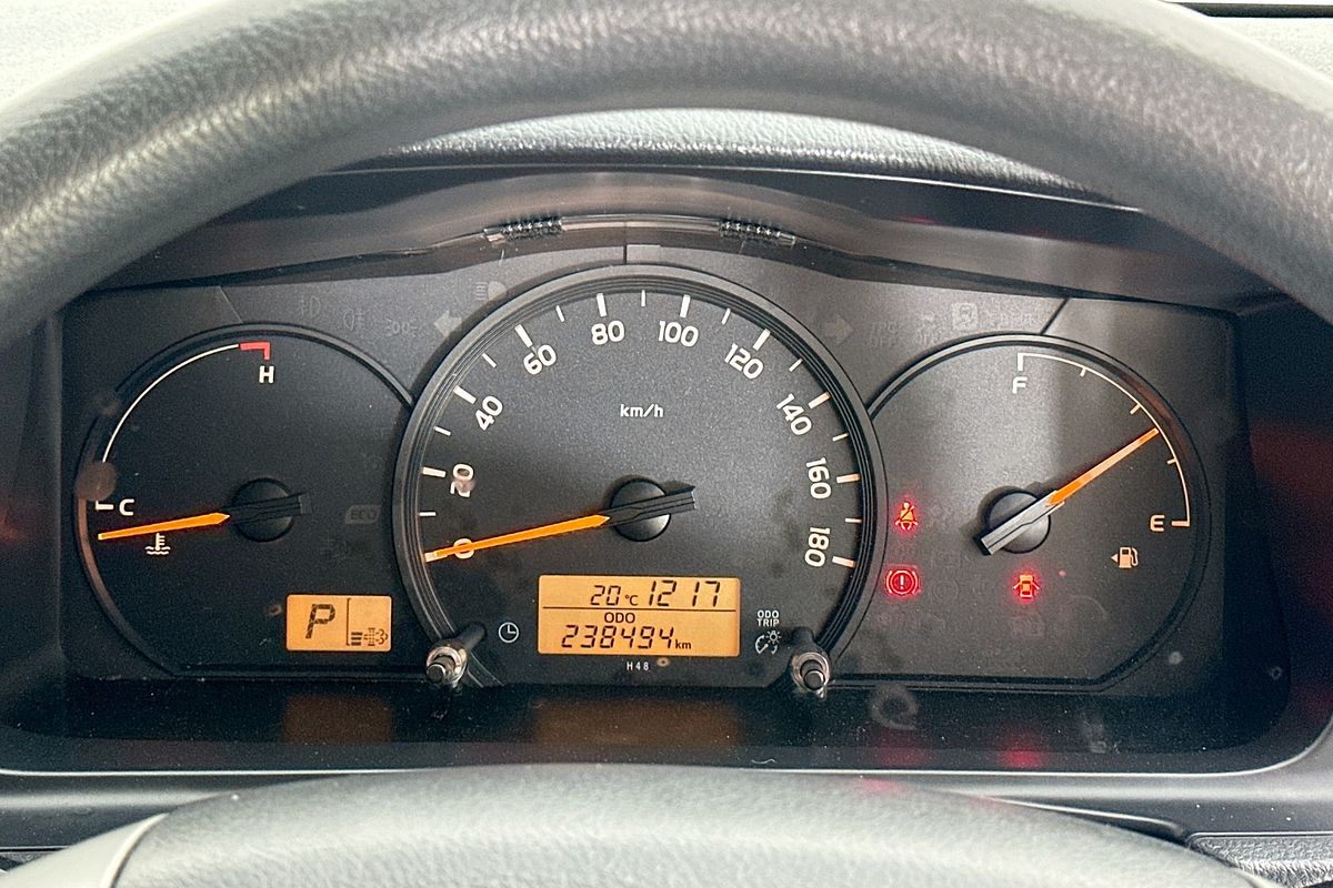 2018 Toyota Hiace COMMUTER (12 SEATS) KDH223R MY16