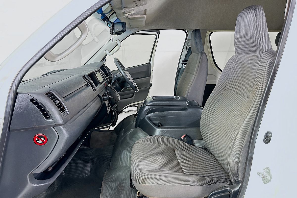 2018 Toyota Hiace Commuter KDH223R