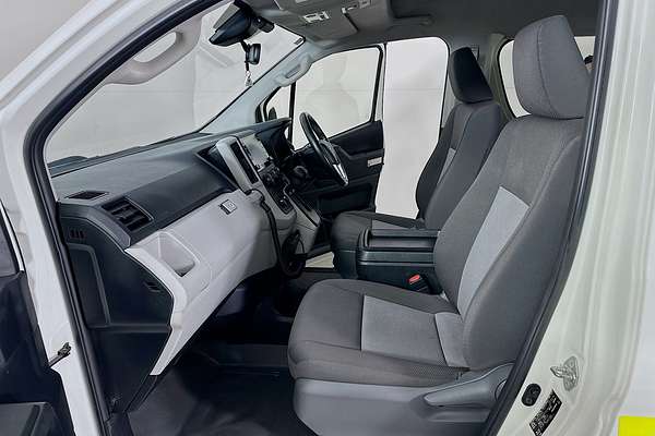2022 Toyota Hiace Commuter GDH322R