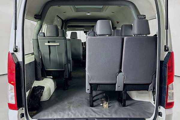 2020 Toyota HIACE Commuter GDH322R
