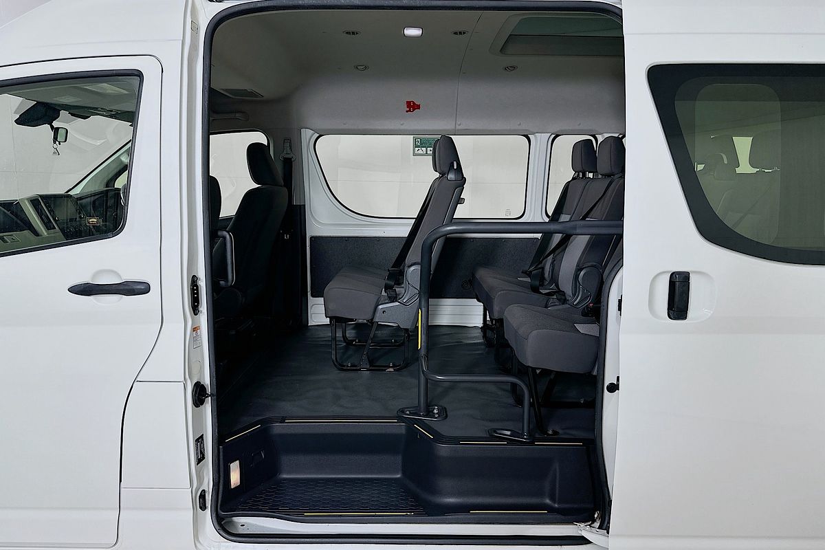 2021 Toyota HIACE SLWB COMMUTER (12 SEATS) GDH322R