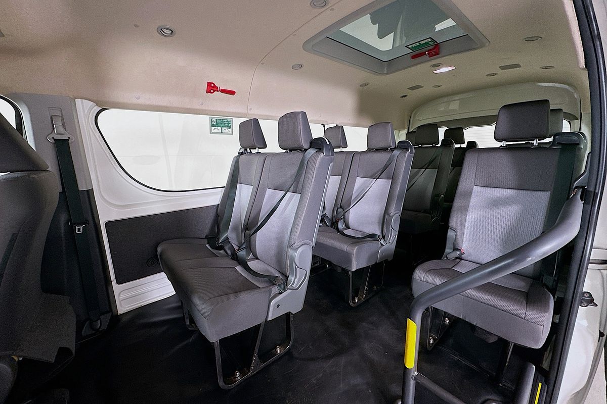 2021 Toyota Hiace SLWB COMMUTER (12 SEATS) GDH322R