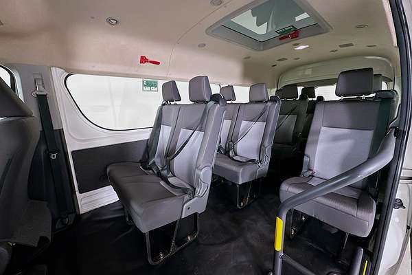 2021 Toyota Hiace SLWB COMMUTER (12 SEATS) GDH322R