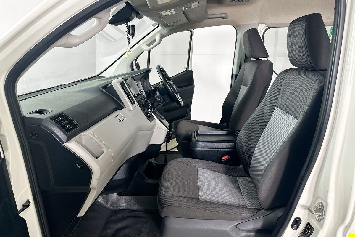 2022 Toyota Hiace SLWB COMMUTER (12 SEATS) GDH322R