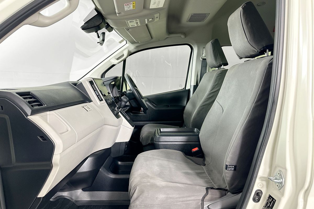 2022 Toyota Hiace SLWB COMMUTER (12 SEATS) GDH322R