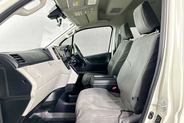 2022 Toyota Hiace SLWB COMMUTER (12 SEATS) GDH322R