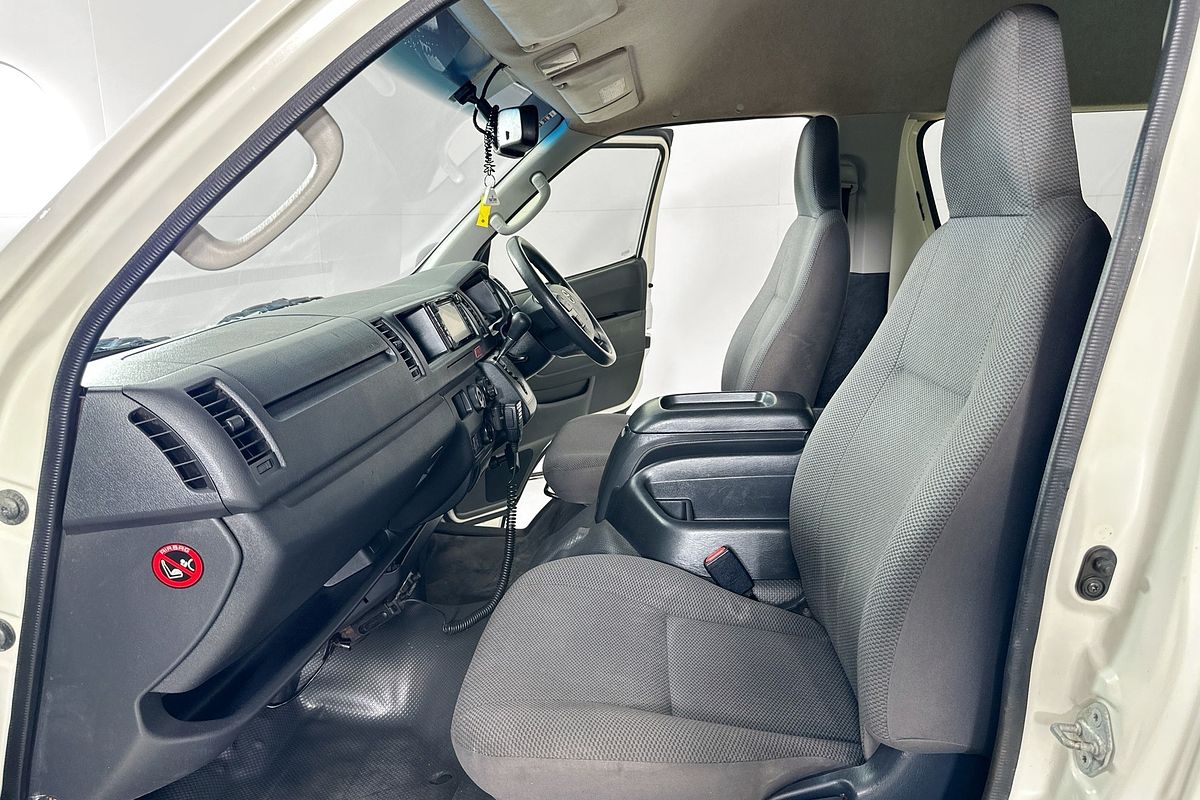 2018 Toyota HIACE COMMUTER KDH223R MY16 ELWB High Roof