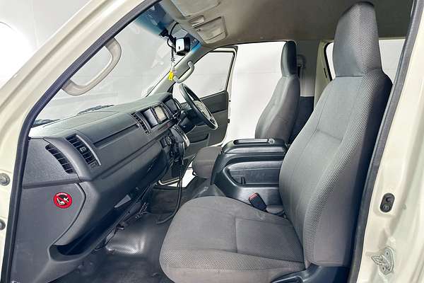 2018 Toyota HIACE COMMUTER KDH223R MY16 ELWB High Roof