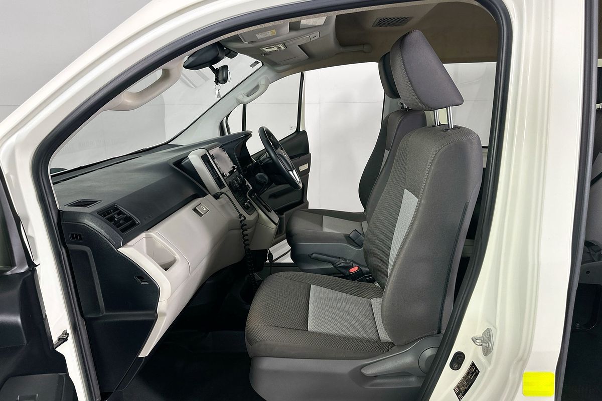 2021 Toyota Hiace SLWB COMMUTER (12 SEATS) GDH322R