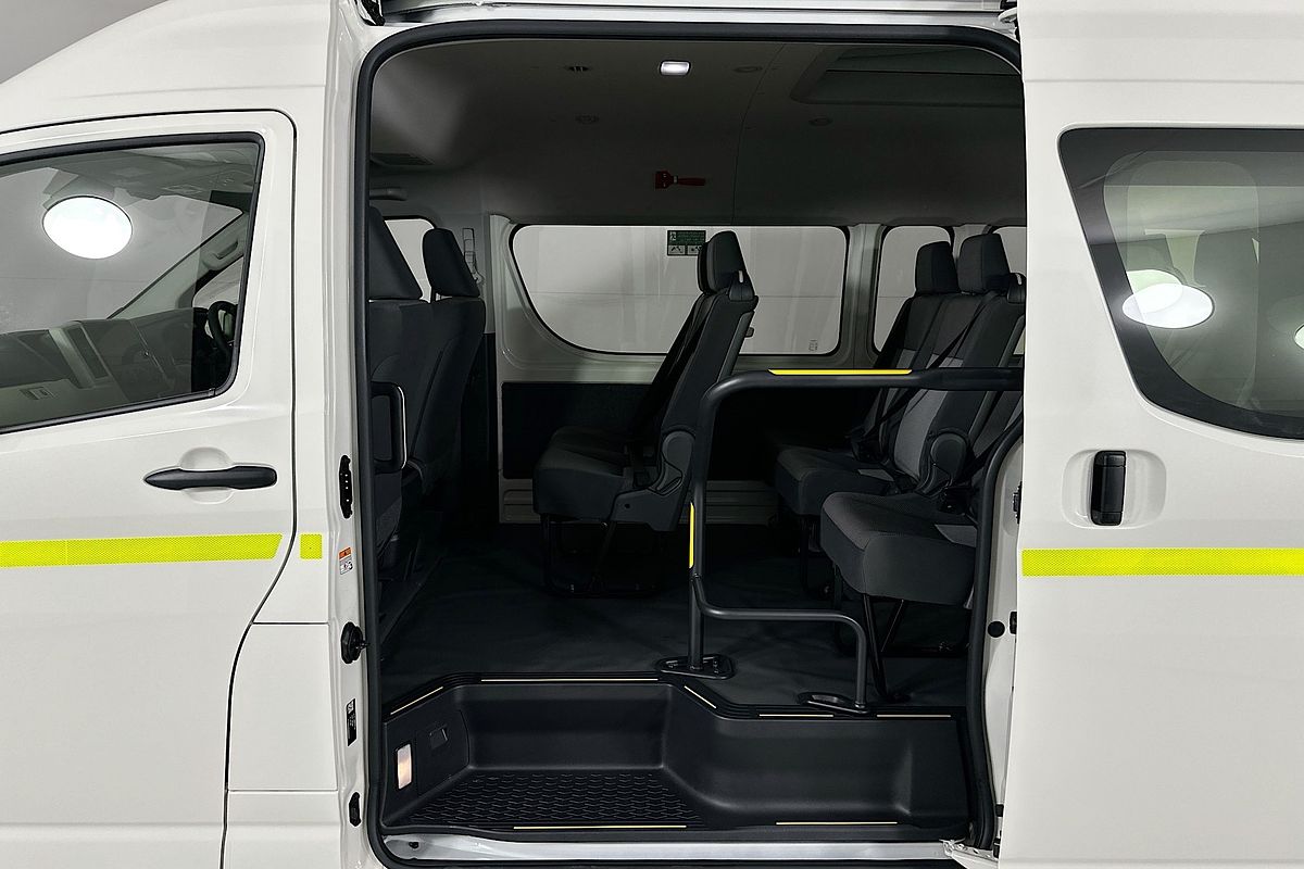 2025 Toyota Hiace SLWB COMMUTER (12 SEATS) GDH322R