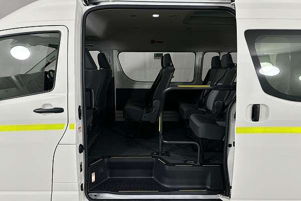 2025 Toyota Hiace SLWB COMMUTER (12 SEATS) GDH322R