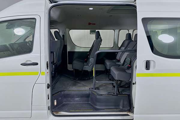 2022 Toyota Hiace Commuter GDH322R