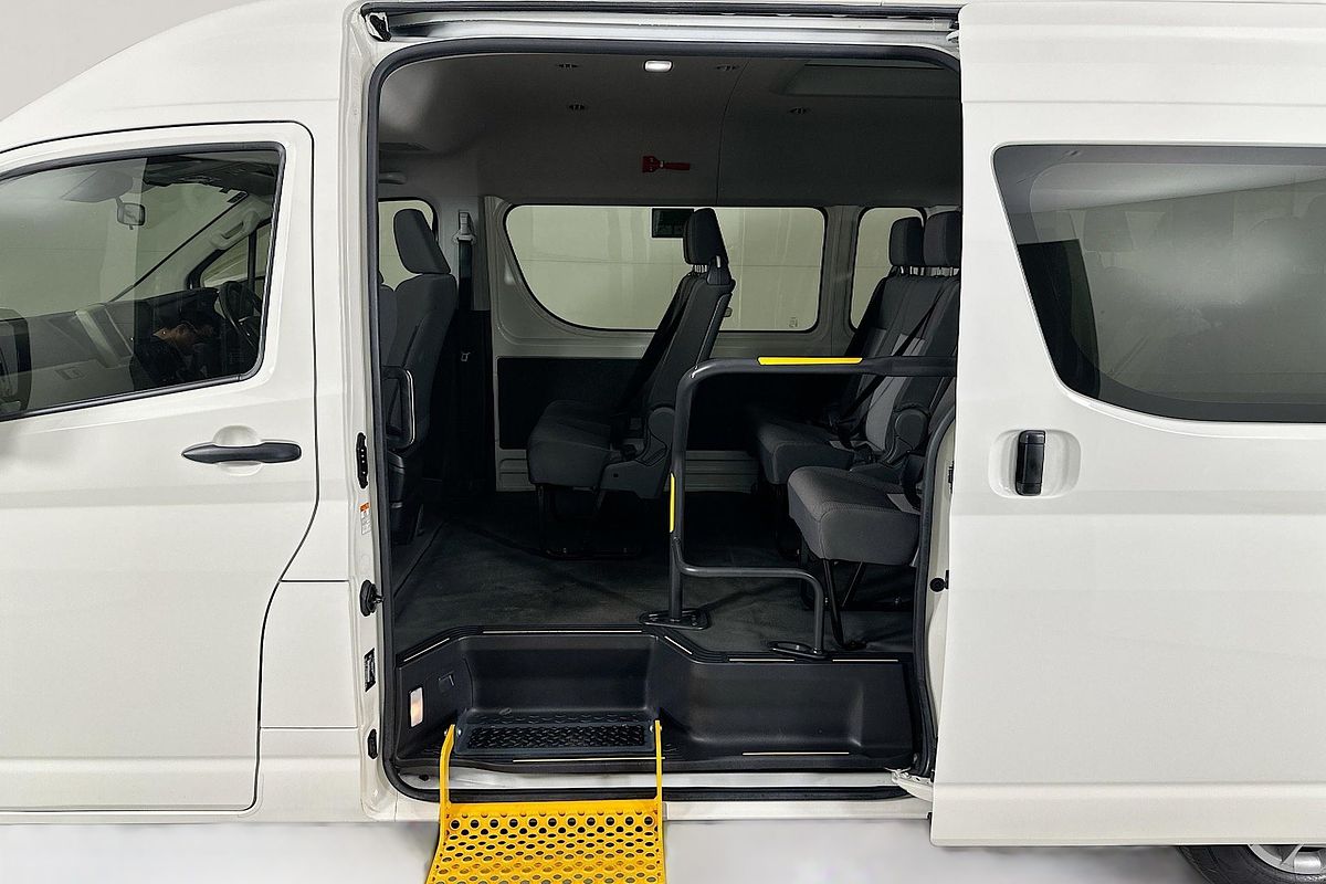 2021 Toyota HIACE SLWB COMMUTER (12 SEATS) GDH322R