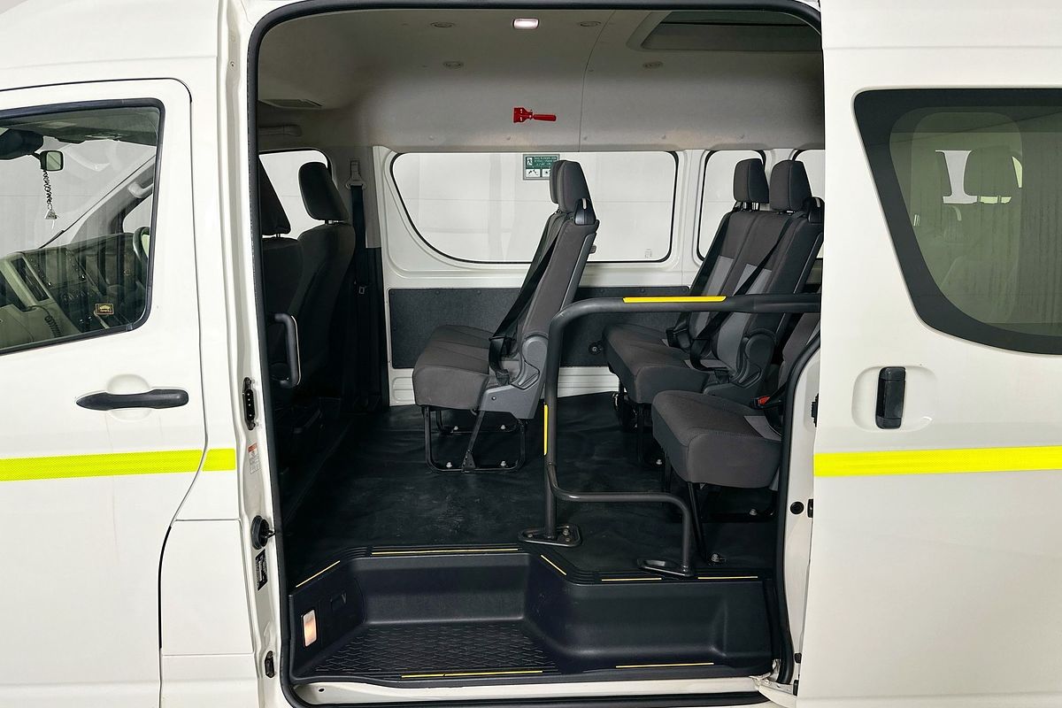 2021 Toyota Hiace SLWB COMMUTER (12 SEATS) GDH322R