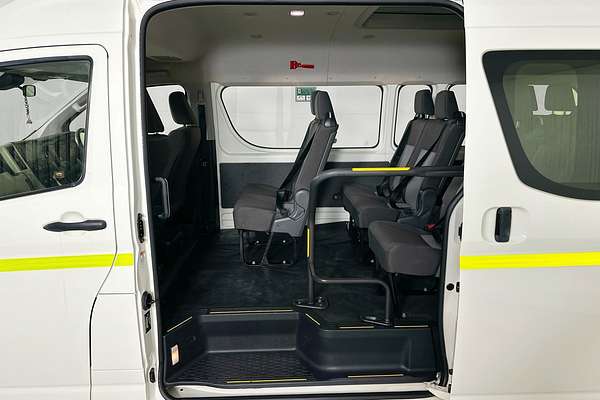 2021 Toyota Hiace SLWB COMMUTER (12 SEATS) GDH322R
