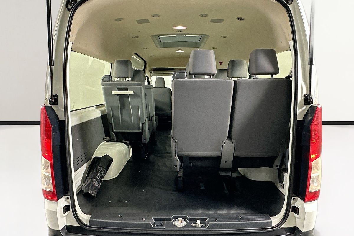 2021 Toyota Hiace SLWB COMMUTER (12 SEATS) GDH322R