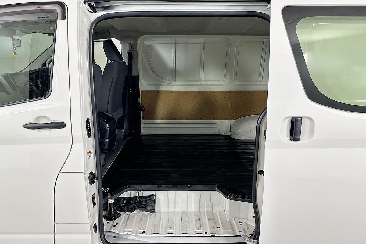 2023 Toyota HIACE LWB GDH300R LWB