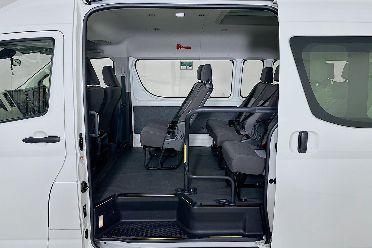2022 Toyota Hiace SLWB COMMUTER (12 SEATS) GDH322R