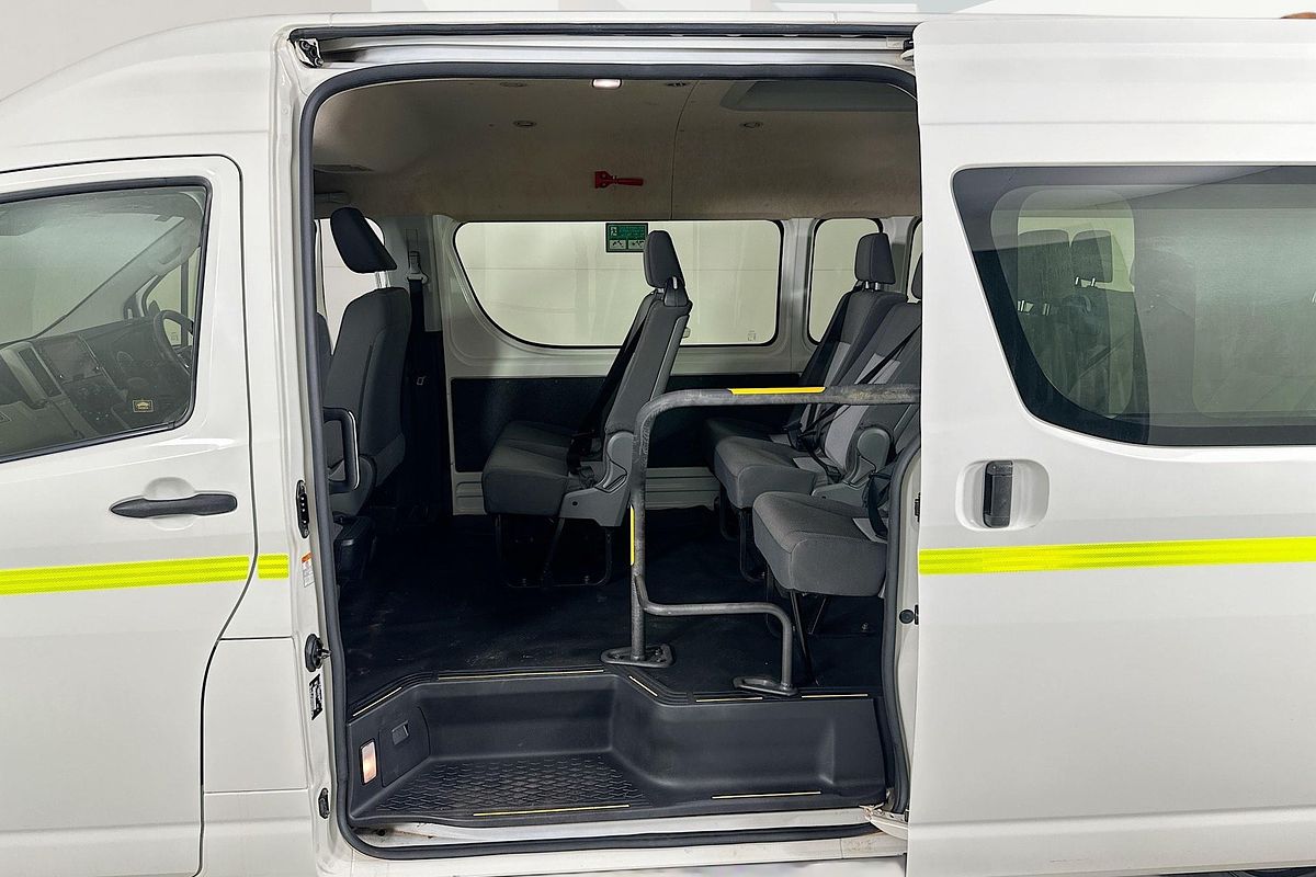 2021 Toyota Hiace SLWB COMMUTER (12 SEATS) GDH322R
