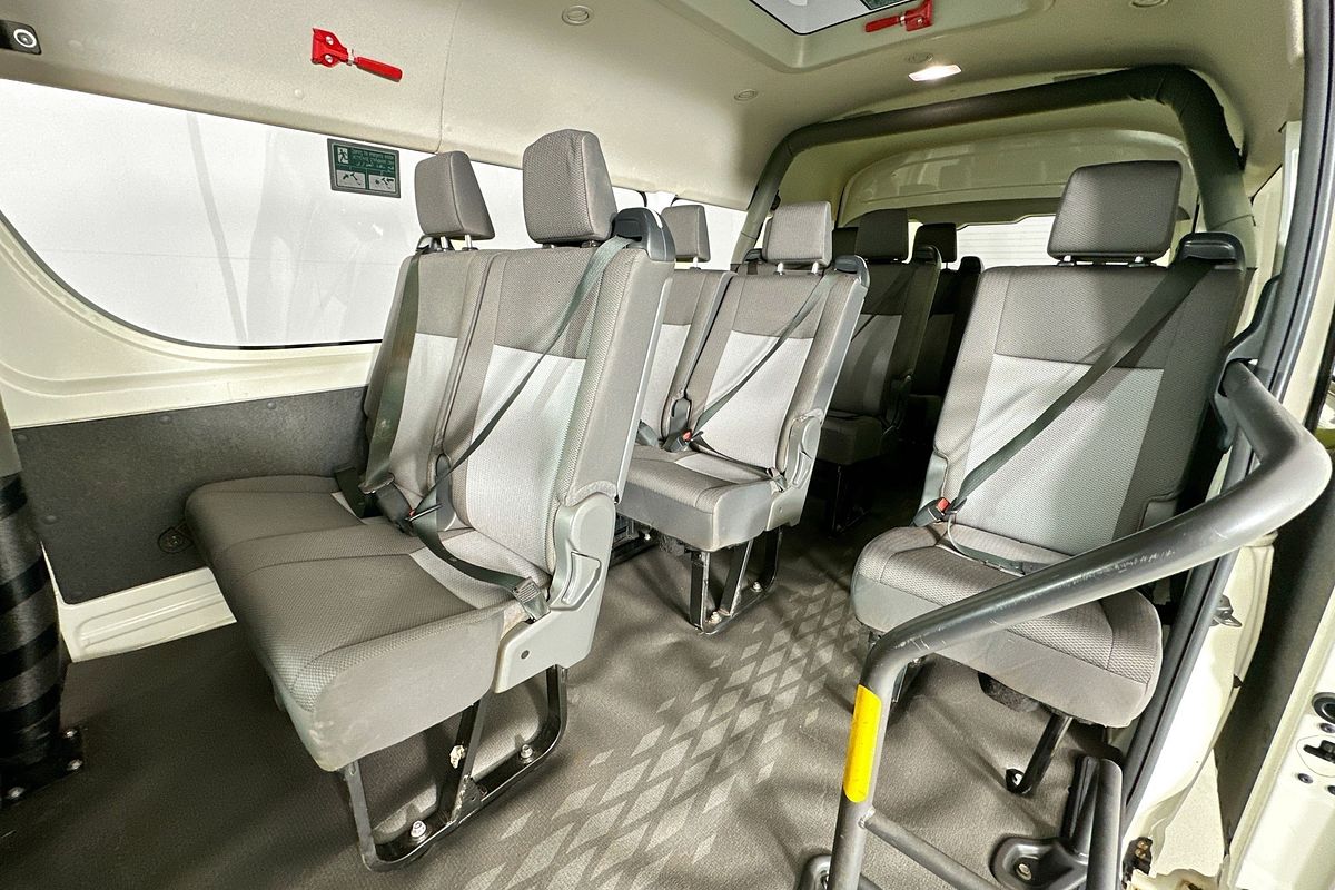 2021 Toyota Hiace SLWB COMMUTER (12 SEATS) GDH322R