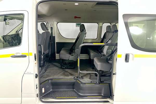 2022 Toyota Hiace SLWB COMMUTER (12 SEATS) GDH322R