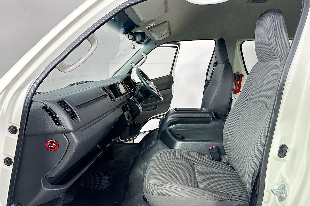 2017 Toyota Hiace COMMUTER (12 SEATS) KDH223R MY16