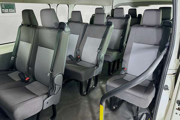 2022 Toyota Hiace Commuter GDH322R