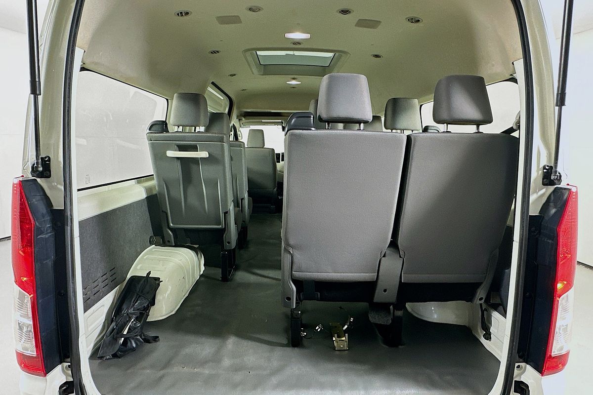 2021 Toyota HIACE SLWB COMMUTER (12 SEATS) GDH322R